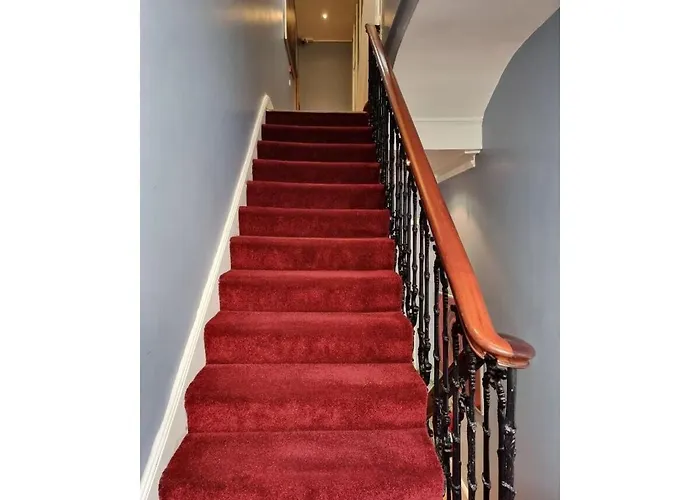 F202-Cosy 2Nd Flr Flat Fits 3 Near Hyde Park